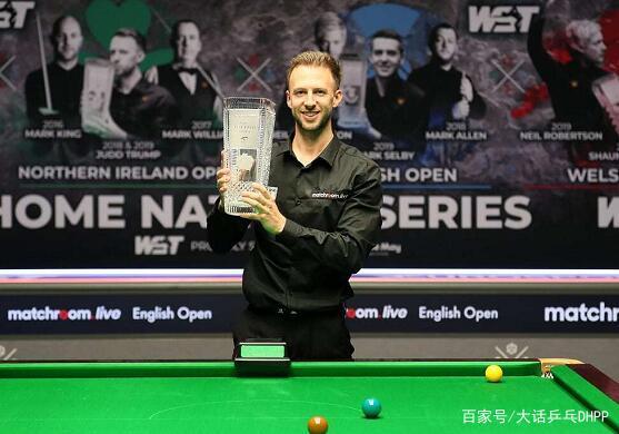 社交平台依 社交平台依