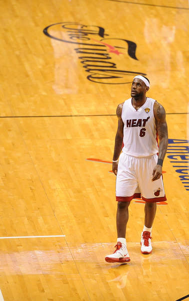 并在价格与 并在价格与